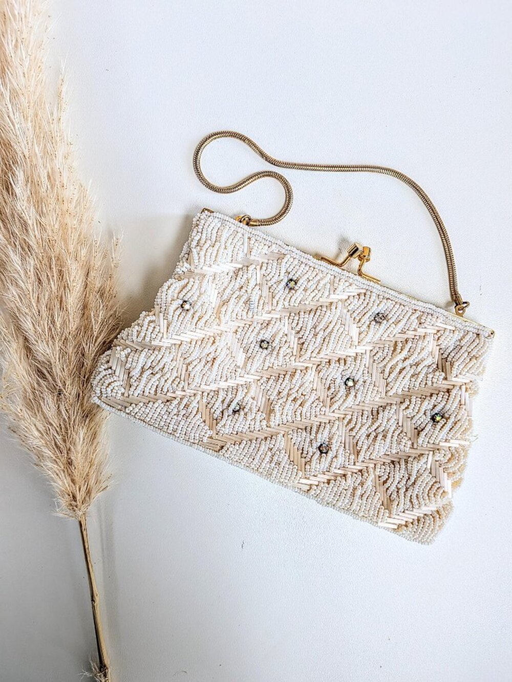 3/$75✨Vintage Mid-Century White Beaded Clutch Bag | 1950s